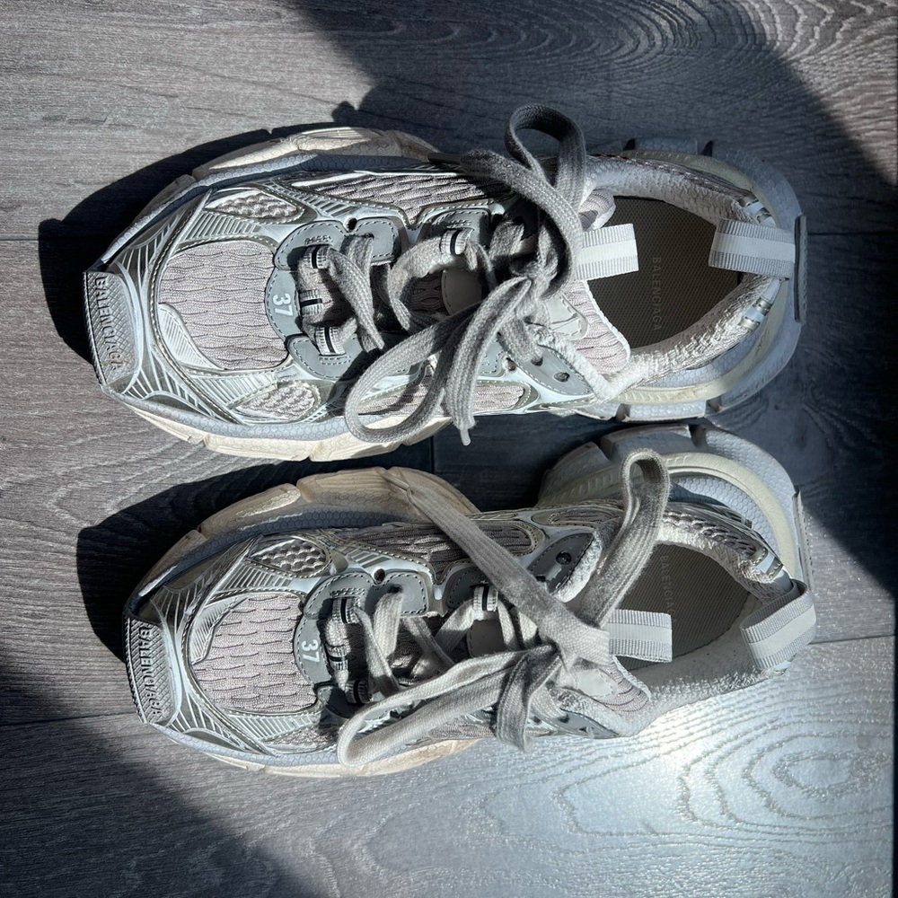 Muddy-effects Stylish Sneakers in gray